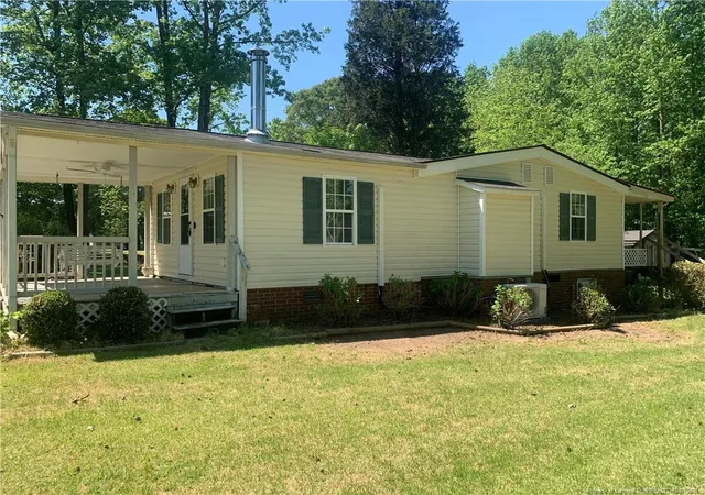 Homes for sale in Sanford, NC | 1451 Deep River Rd, Sanford, NC 27330 | MLS# 760886