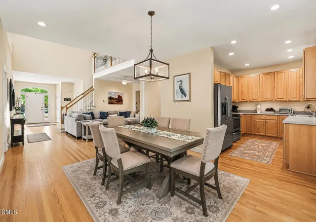 4th image of 911 N Columbia St, Chapel Hill, NC 27516 | MLS# 10161144