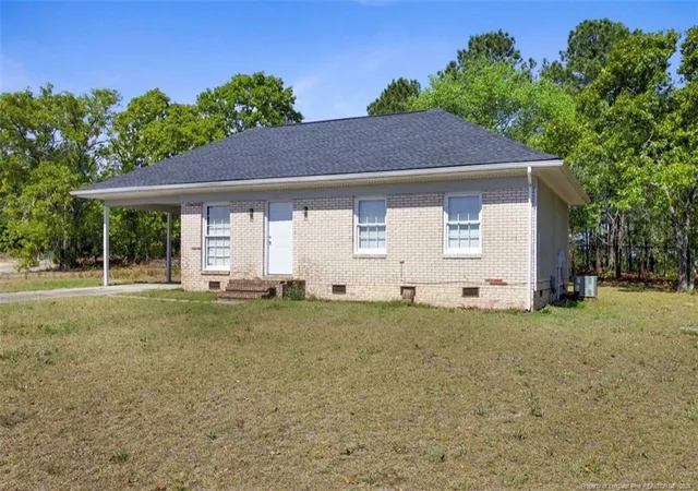 Photo 3 of Single family home for sale at 818 Grambling Ct, Fayetteville, NC 28311 | MLS# 760900 | Listing updated on 2026-09-17