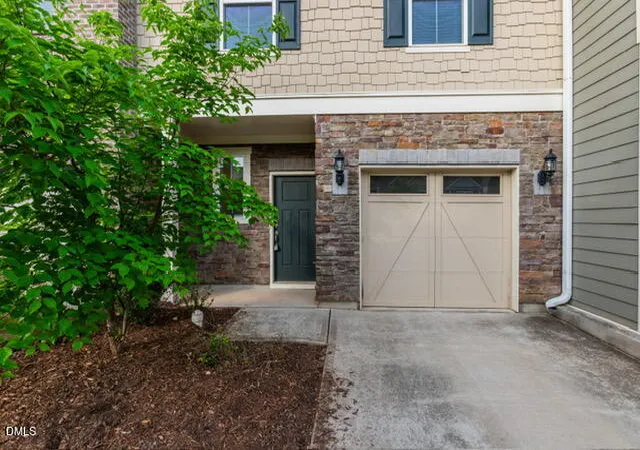 Photo 4 of Townhouse for sale at 106 Pleasant Glen Ln, Apex, NC 27539 | MLS# 10160723 | Listing updated on 2026-10-03