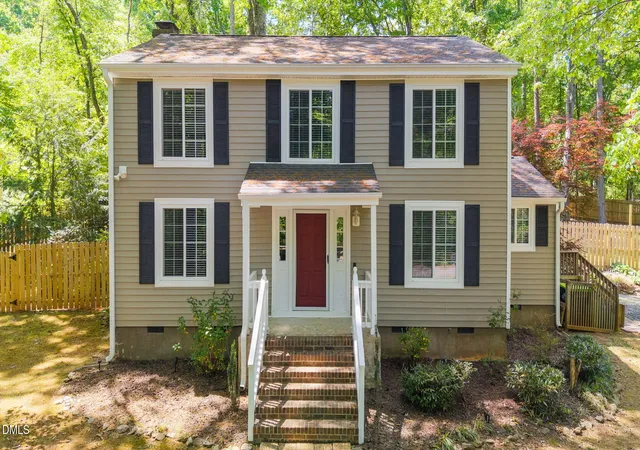 Photo 1 of Sale Pending at 4 Russet Ct, Durham, NC 27712 | MLS# 10161003 | Listing updated on 2026-07-18