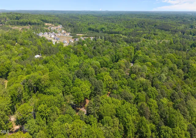Photo 4 of Sale Pending at 4 Russet Ct, Durham, NC 27712 | MLS# 10161003 | Listing updated on 2026-07-18