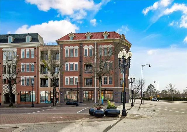 2nd image of 325 Hay St #403, Fayetteville, NC 28301 | MLS# 760787