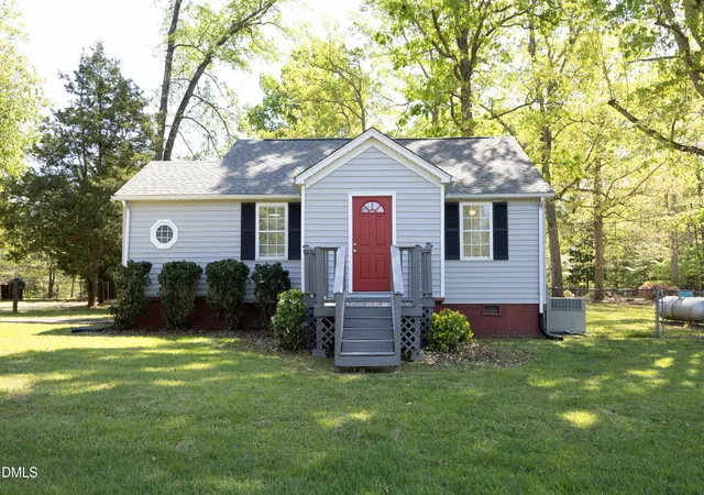 Homes for sale in Haw River, NC | 2490 Freshwater Rd, Haw River, NC 27258 | MLS# 10160976
