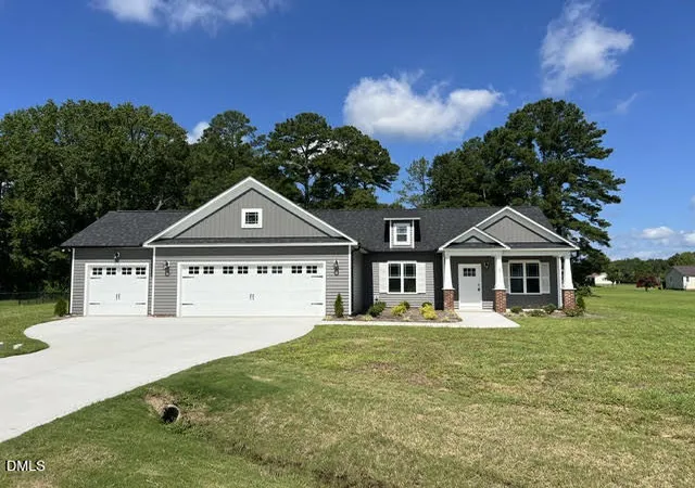 Photo 1 of Single family home for sale at 14 Alex Acres Way, Selma, NC 27576 | MLS# 10161089 | Listing updated on 2026-09-13