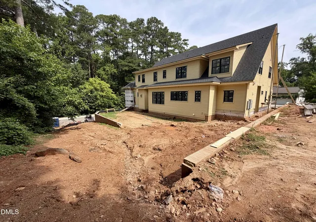 Homes for sale in Raleigh, NC | 2123 Dunhill Dr, Raleigh, NC 27608 | MLS# 10161060