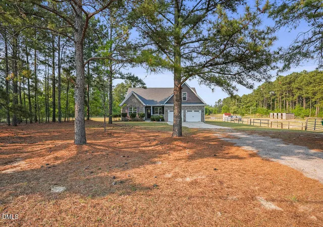 Photo 5 of Single Family Residence at 3782 US 421 N, Lillington, NC 27546 | MLS# 10161103 | | Sold on 2026-05-27