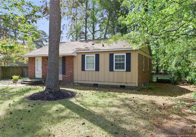 Homes for sale in Fayetteville, NC | 4917 Ashton Rd, Fayetteville, NC 28304 | MLS# 760274