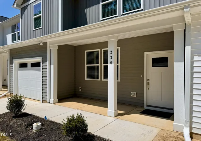 Photo 3 of Townhouse for sale at 220 George St, Four Oaks, NC 27524 | MLS# 10162661 | Listing updated on 2026-08-26