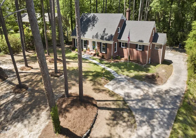 3rd image of 612 W Chisholm, Sanford, NC 27330 | MLS# 10161096