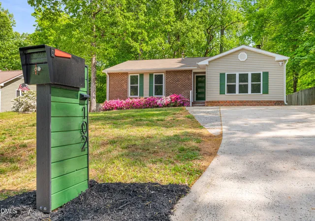 Homes for sale in Mebane, NC | 102 Cornwallis Dr, Mebane, NC 27302 | MLS# 10161238