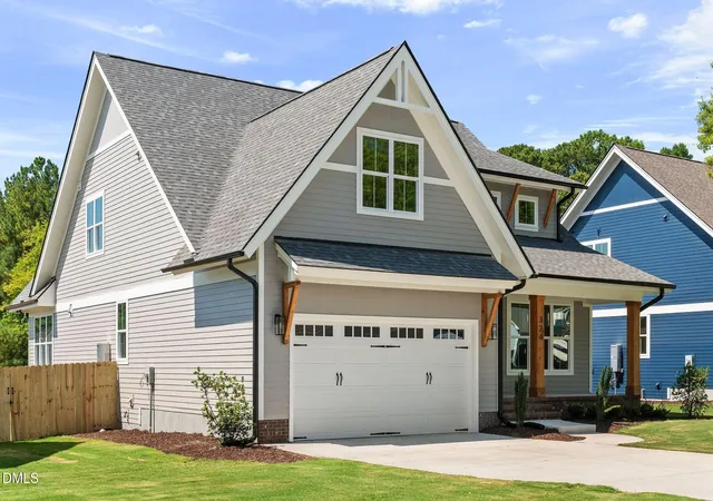 Photo 4 of Single family home for sale at 324 Powhatan Dr, Fuquay Varina, NC 27526 | MLS# 10164185 | Listing updated on 2026-09-13