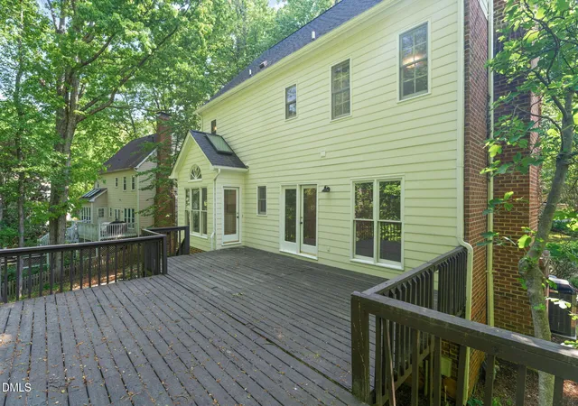 Photo 3 of Single family home for sale at 107 Thornewood Dr, Cary, NC 27518 | MLS# 10161379 | Listing updated on 2026-08-24