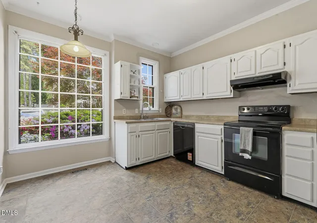 Homes for sale in Raleigh, NC | 902 Albany Ct, Raleigh, NC 27615 | MLS# 10161476