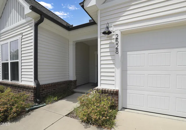 2nd image of 2528 Nassau Tr, Fuquay Varina, NC 27526 | MLS# 10163777