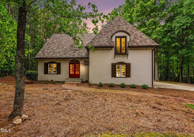 Photo 4 of Single Family Residence at 5401 Spring House Ln, Chapel Hill, NC 27516 | MLS# 10161716 | | Sold on 2026-05-21
