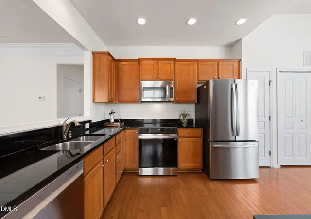 5th image of 725 Bradhurst Pl, Cary, NC 27519 | MLS# 10162151