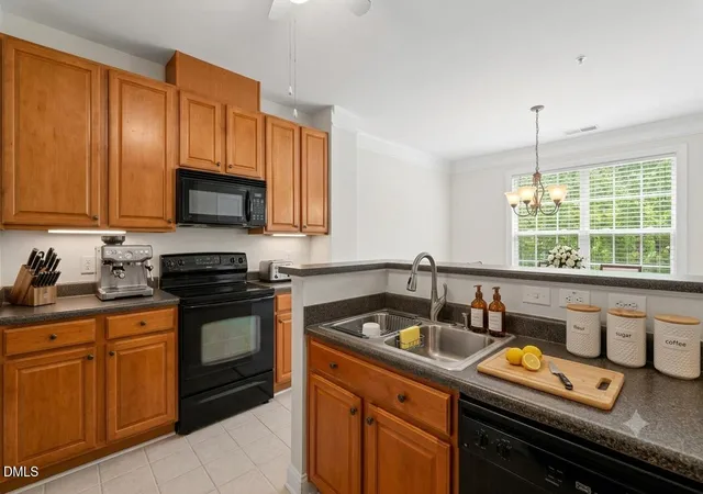 3rd image of 1423 Arborgate Cir, Chapel Hill, NC 27514