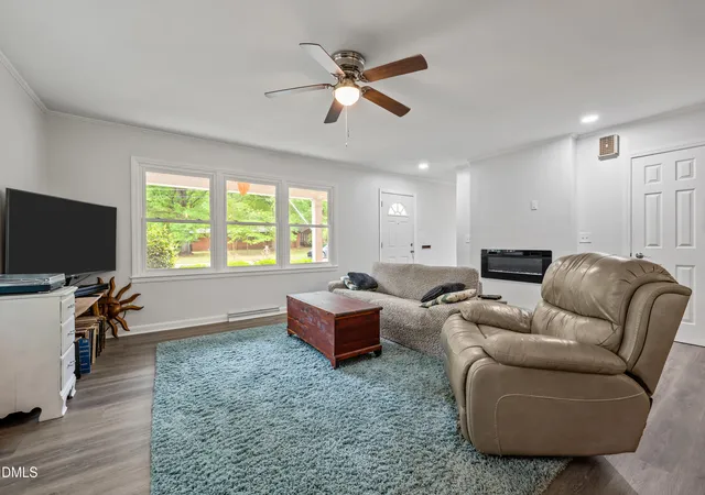 Photo 3 of Single family home for sale at 614 Ridgeway Dr, Burlington, NC 27217 | MLS# 10161938 | Listing updated on 2026-07-28
