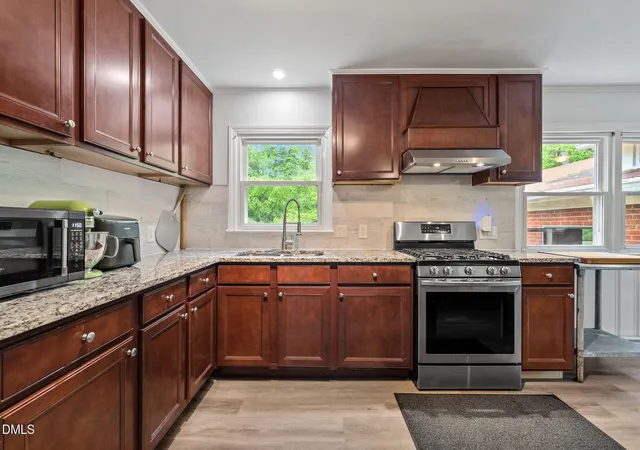 Photo 4 of Single family home for sale at 614 Ridgeway Dr, Burlington, NC 27217 | MLS# 10161938 | Listing updated on 2026-07-28