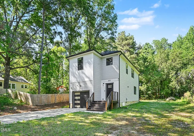 Photo 1 of Single family home for sale at 2513 Rochelle St, Durham, NC 27703 | MLS# 10161637 | Listing updated on 2026-10-03