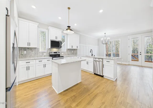 Photo 4 of Single Family Residence at 175 Pool Rock Shrs Ln, Henderson, NC 27537 | MLS# 10161650 | | Sold on 2026-07-17