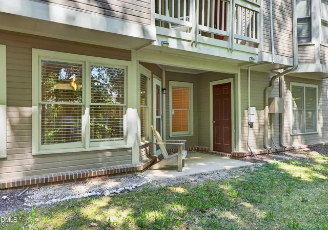 Homes for sale in Cary, NC | 113 Abingdon Court, Cary, NC 27513 | Houzeo
