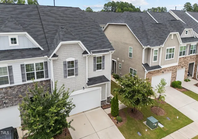 2nd image of 842 Salem Pointe Pl, Apex, NC 27523 | MLS# 10162553