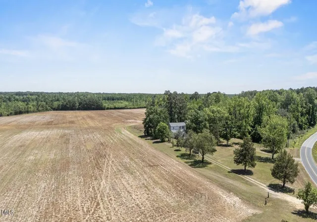 Photo 3 of Single family home for sale at 679 Mintz Rd, Roseboro, NC 28382 | MLS# 10161751 | Listing updated on 2026-08-17