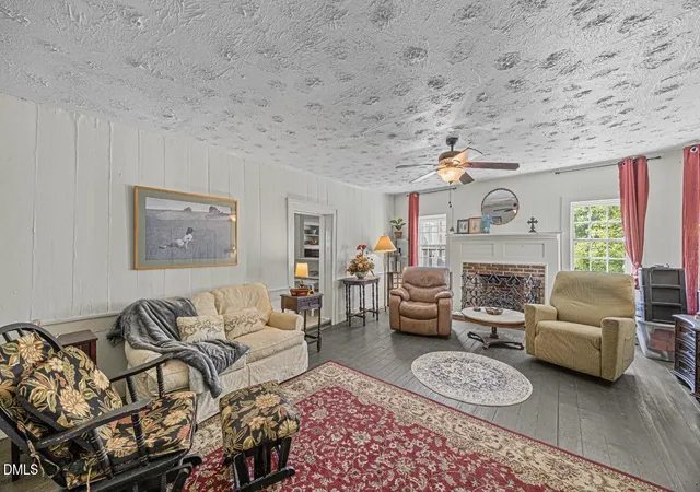 Photo 4 of Single family home for sale at 679 Mintz Rd, Roseboro, NC 28382 | MLS# 10161751 | Listing updated on 2026-08-17