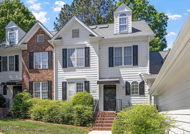 3rd image of 802 Blackberry Ln, Durham, NC 27712 | MLS# 10162079