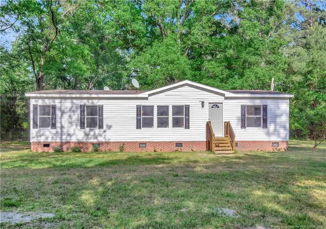 Homes for sale in St. Pauls, NC | 1234 Shaw Rd, St. Pauls, NC 28384 | MLS# 761206
