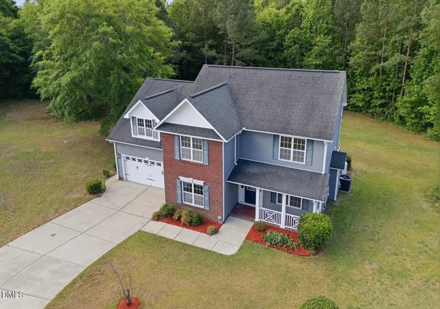 Photo 3 of Single Family Residence at 42 Wynnborne Cir, Cameron, NC 28326 | MLS# 10163480 | | Sold on 2026-05-28