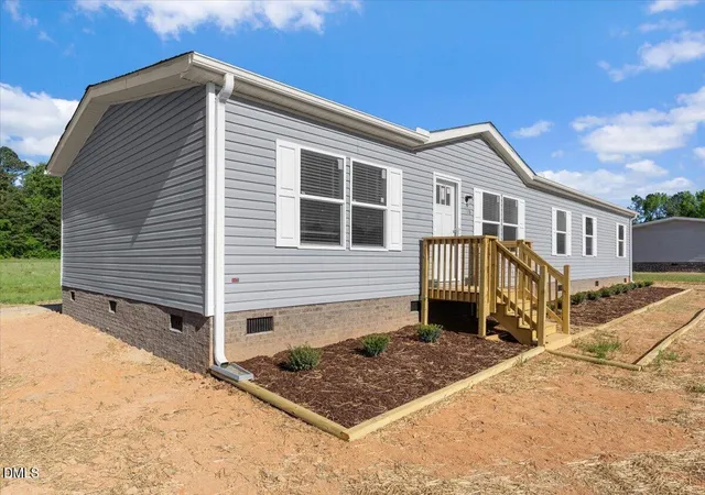 Photo 3 of Manufactured On Land at 119 Falls Ln, Henderson, NC 27536 | MLS# 10161835 | | Sold on 2026-08-27