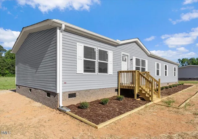 Photo 4 of Manufactured On Land at 119 Falls Ln, Henderson, NC 27536 | MLS# 10161835 | | Sold on 2026-08-27