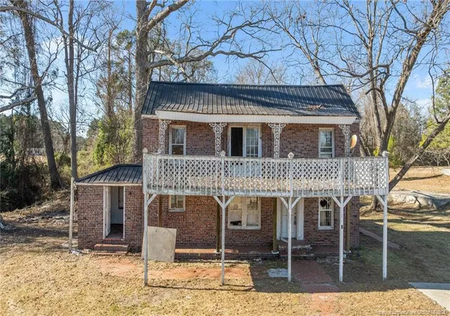 Homes for sale in Lumberton, NC | 1737 W Carthage Rd, Lumberton, NC 28360 | MLS# 761235