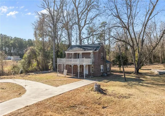 Homes for sale in Lumberton, NC | 1737 W Carthage Rd, Lumberton, NC 28360 | MLS# 761235
