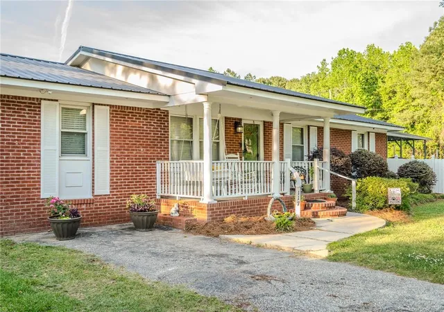 Photo 2 of Single family home for sale at 117 Joan St, Lumberton, NC 28358 | MLS# 760612 | Listing updated on 2026-08-20