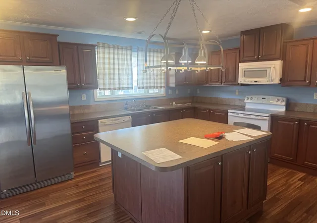 Photo 4 of Single Family Residence at 254 Gaston Dr, Bladenboro, NC 28320 | MLS# 10162354 | | Sold on 2026-06-02