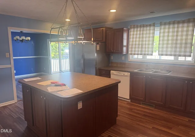 Photo 5 of Single Family Residence at 254 Gaston Dr, Bladenboro, NC 28320 | MLS# 10162354 | | Sold on 2026-06-02