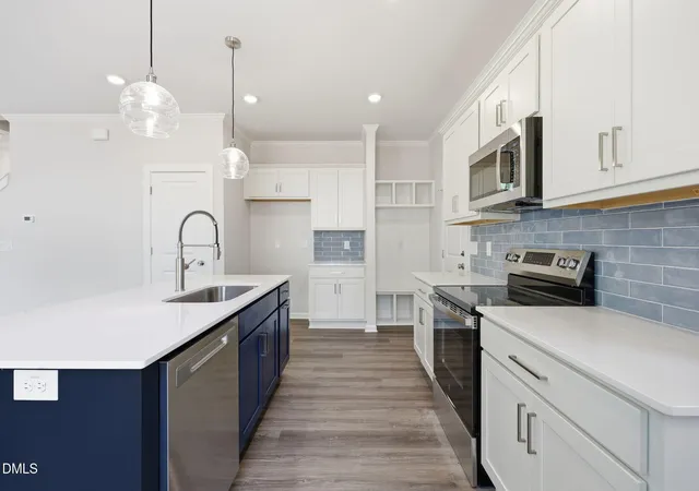 Photo 3 of Townhouse for sale at 923 Selby Ave, Durham, NC 27713 | MLS# 10161887 | Listing updated on 2026-09-16