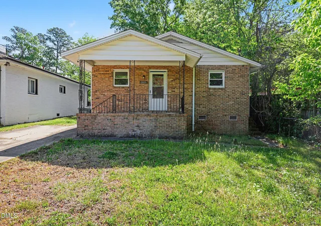 Photo 1 of Sale Pending at 2809 Beechwood Dr, Durham, NC 27707 | MLS# 10161896 | Listing updated on 2026-07-18