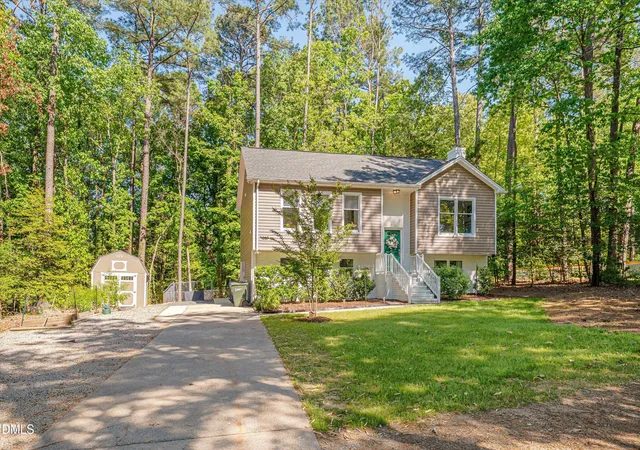 Photo 3 of Single Family Residence at 4901 Rollingwood Dr, Durham, NC 27713 | MLS# 10162350 | | Sold on 2026-05-21