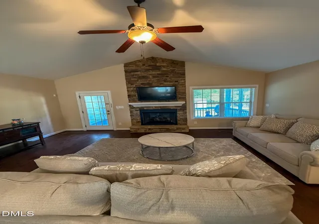 2nd image of 82 Meherrin Ct, Archer Lodge, NC 27527 | MLS# 10162070