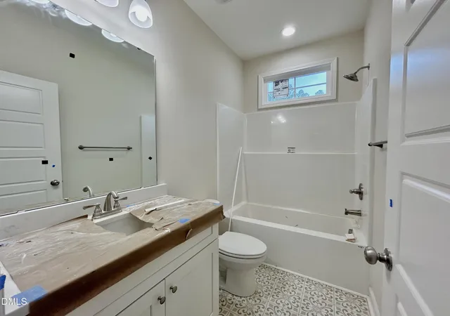 Photo 5 of Sale Pending at 1749 Walnut Run Dr, Deep Run, NC 28525 | MLS# 10163022 | Listing updated on 2026-07-18