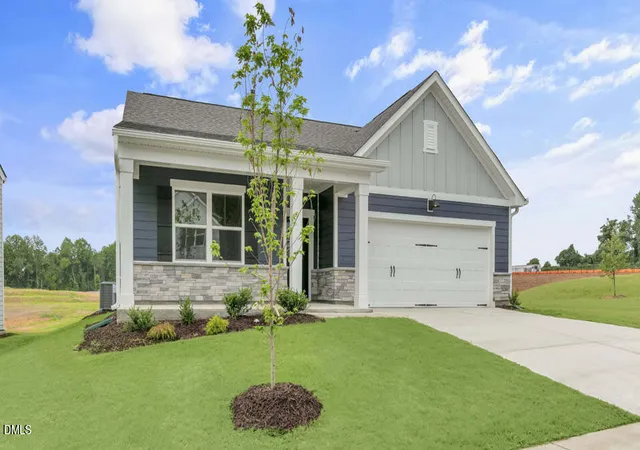 Photo 2 of Single family home for sale at 184 Reagan Crst Dr, Clayton, NC 27520 | MLS# 10162165 | Listing updated on 2026-10-06