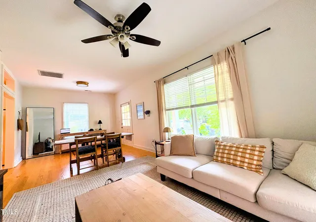 3rd image of 1916 Hart St, Durham, NC 27703 | MLS# 10162727