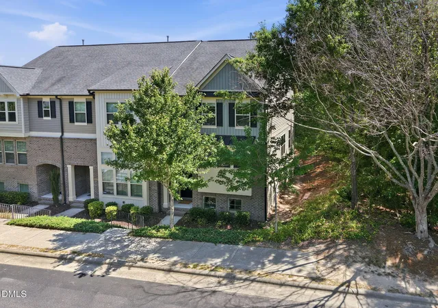 Homes for sale in Durham, NC | 1000 Pebble Creek Xing #Unit 1, Durham, NC 27713 | MLS# 10169678