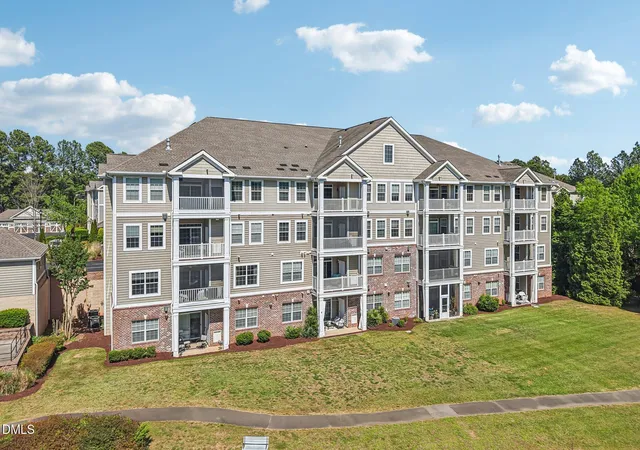 2nd image of 10411 Rosegate Ct, Raleigh, NC 27617