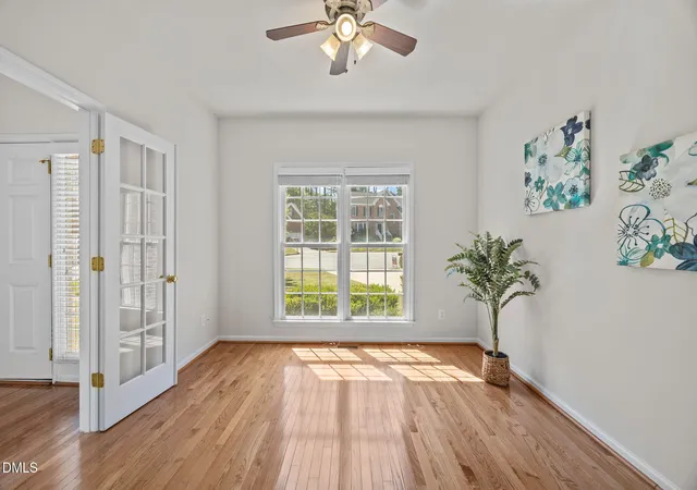 Photo 5 of Single Family Residence at 711 Oxboro Cir, Durham, NC 27713 | MLS# 10162782 | | Sold on 2026-06-12